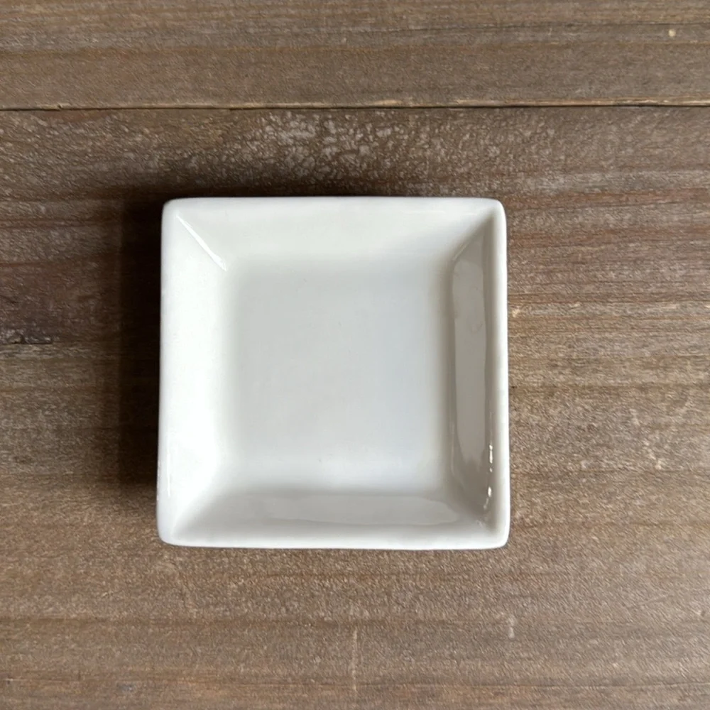 3 | White Ceramic Serving Pieces